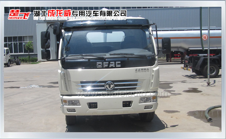 東風多利卡吸糞車