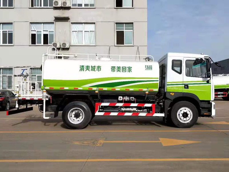 東風12-15噸灑水車