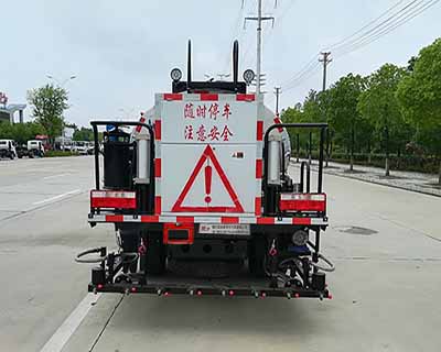 東風(fēng)小多利卡瀝青灑布車(chē)（國(guó)六）