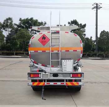 楚飛牌CLQ5320GYY5DA型鋁合金運(yùn)油車