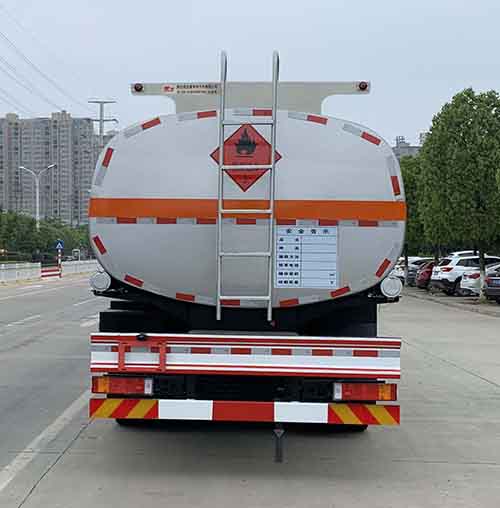 楚飛牌CLQ5263GYY6D型運油車