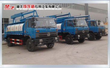 成龍威新出產的三臺除塵車昨天客戶驗收成功