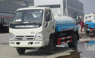 抗旱排澇服務灑水車送往旱災區