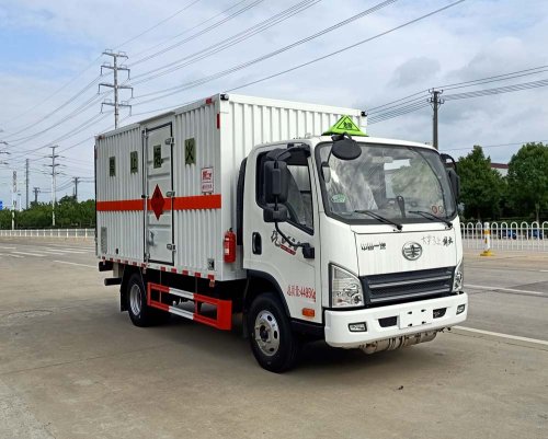 解放3.3米易燃?xì)怏w廂式運輸車