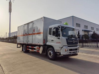 大力牌DLQ5181XRGDFH6型易燃固體廂式運(yùn)輸車
