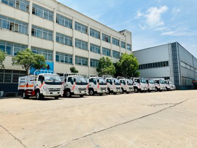 福田小卡之星氣瓶運輸車批量發車